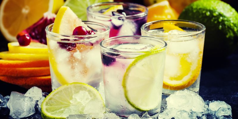 7 köstliche Sommerdrinks zum Selbermachen