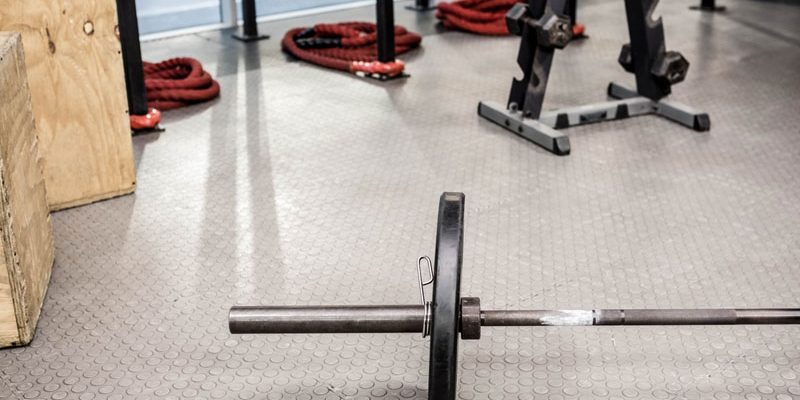 Erstes Mal im Fitnessstudio – so bereitest du dich drauf vor