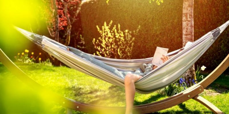 Sonnenschutz im Garten: Tipps gegen Sonnenbrand